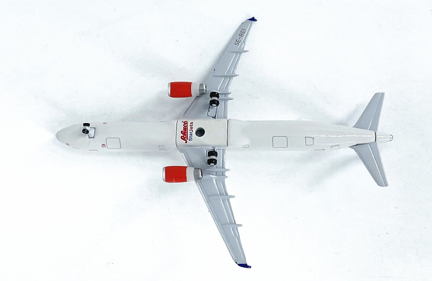 1:500 StarJets SAS Scandinavian AIRBUS A321 Airplane Diecast Aircraft Model