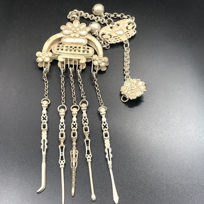 Vintage Silver-Plated Butterfly Pendant 35cm Handmade Filigree Waist Ornament