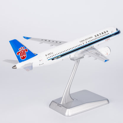 1:200 Southern CCP China Southern Comac C909 B-657J Airplane Diecast Model