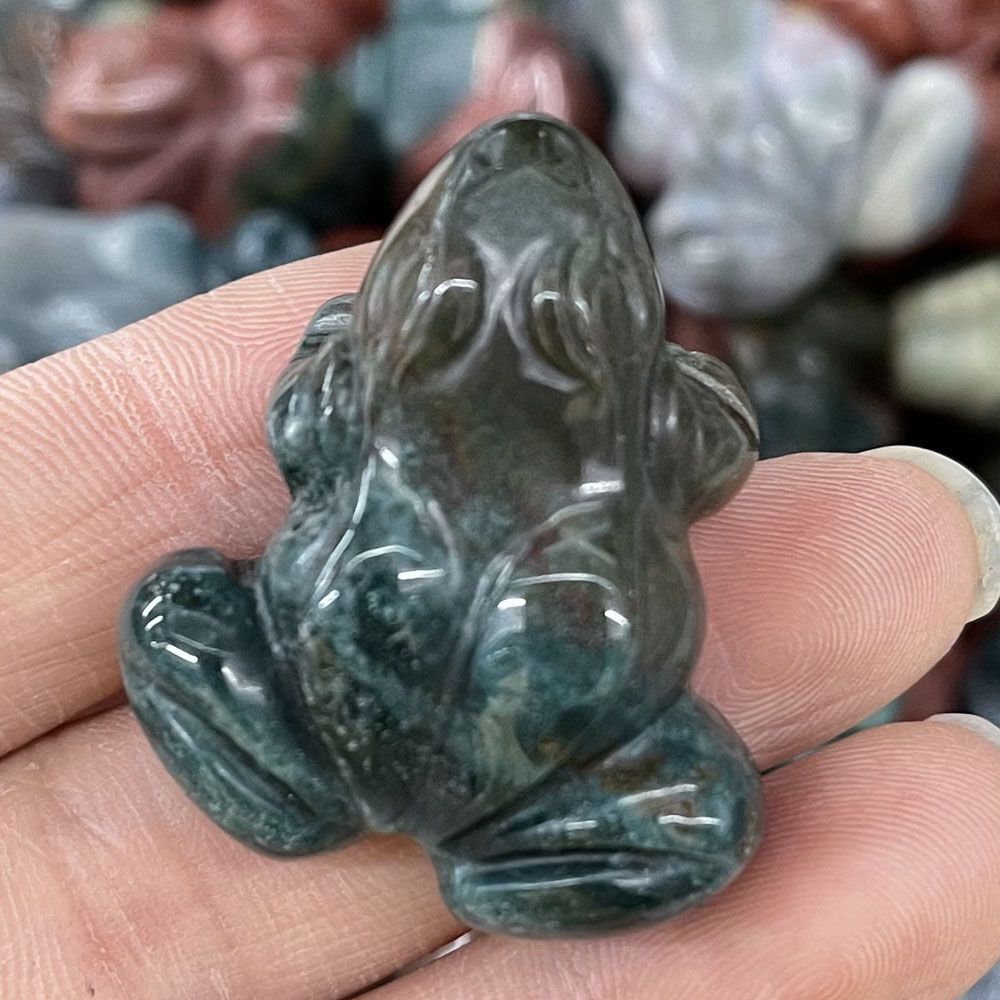 Frog Statue Figurine Natural Stones Hand Carved Ornament Healing Crystal 30x38mm