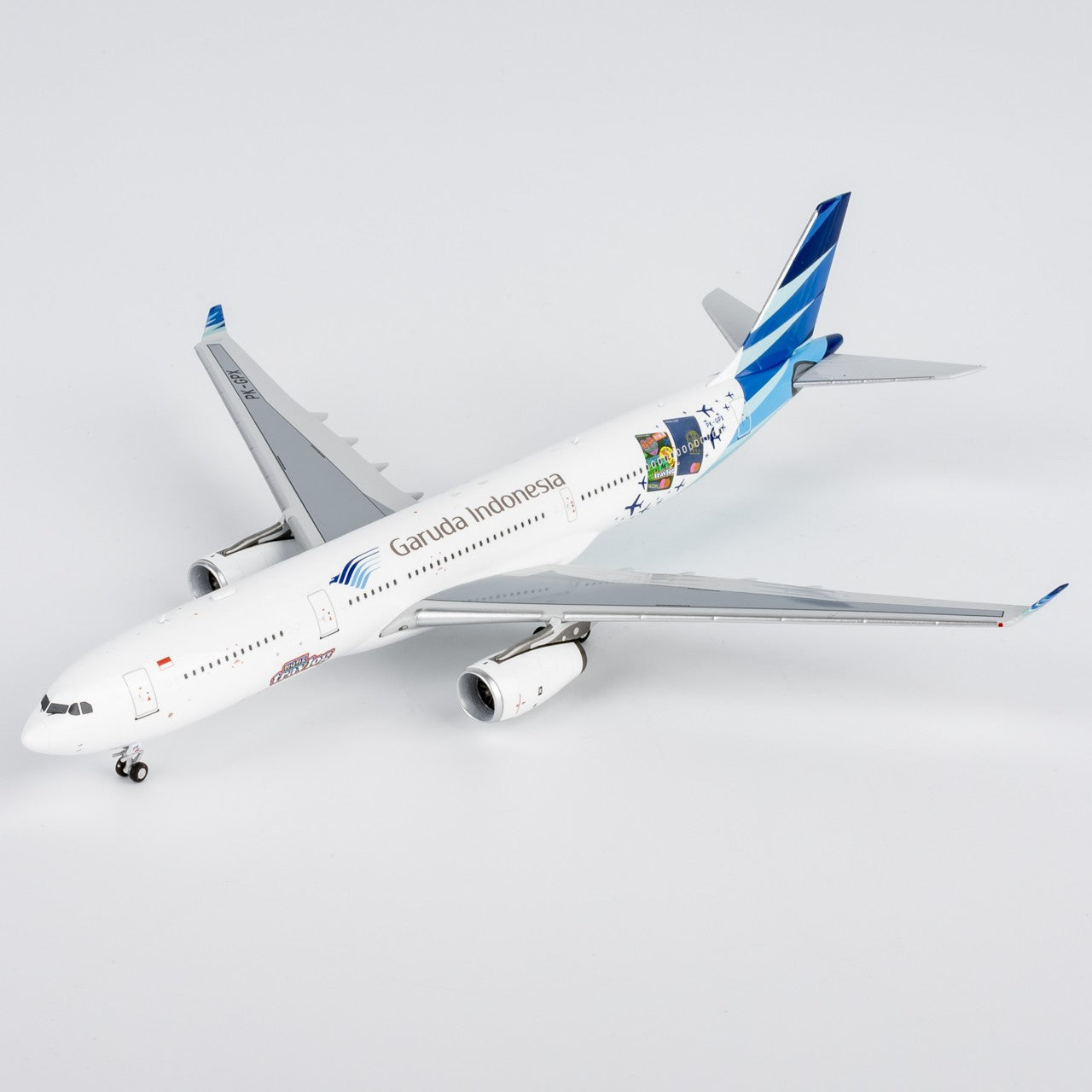 1:400 NGmodels Garuda Indonesia Airbus A330-300 Passenger Diecast Airplane Model