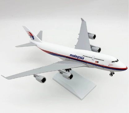 30CM Malaysia BOEING 747-400 Passenger Plane Landing Gear Resin Aircraft Model