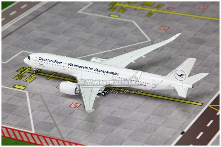 1:400 JC Wings Lufthansa AIRBUS A350-900XWB Passenger Airplane Diecast Model