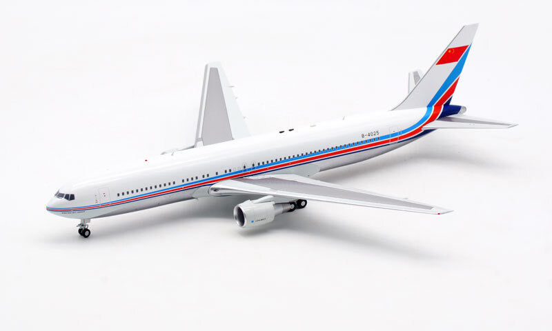 1:200 Aviation CHINA AIR FORCE BOEING B767-300ER Airplane Diecast Plane Model