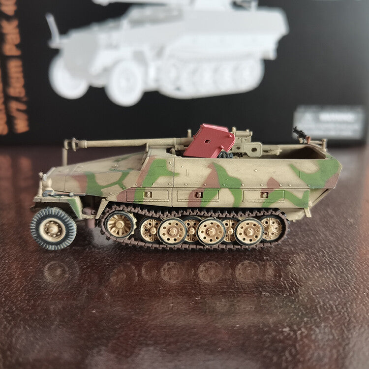 Dragon 1/72 German Sd.kfz.251 Half-Tracked Anti-tank Gun Vehicle Model D Tank