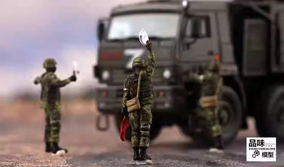 1/72 Russian Armor Command Soldier 5 Soldier Model