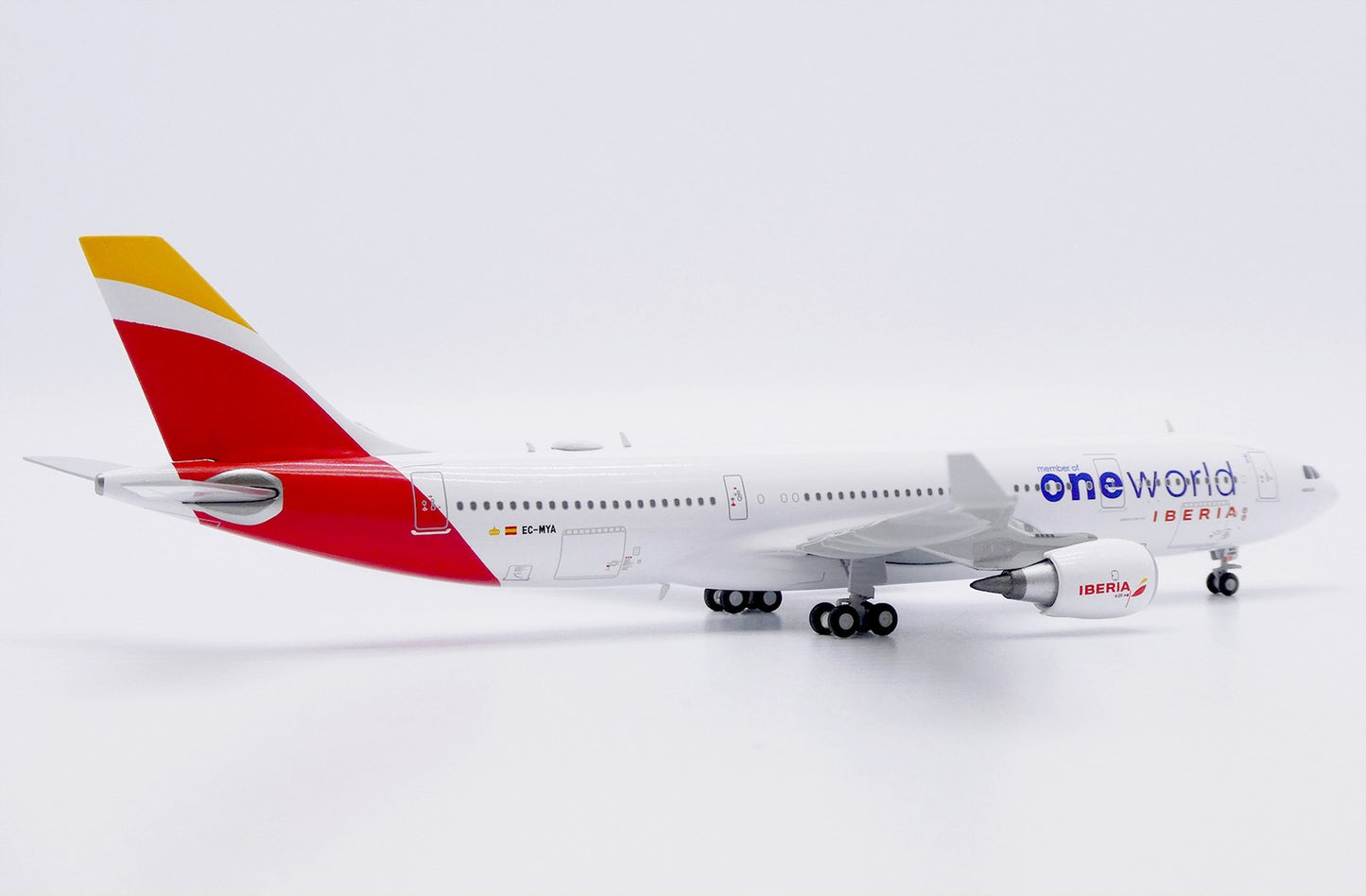 1:400 JC Wings Iberia Airbus A330-200 Passenger Airplane Diecast Aircraft Model