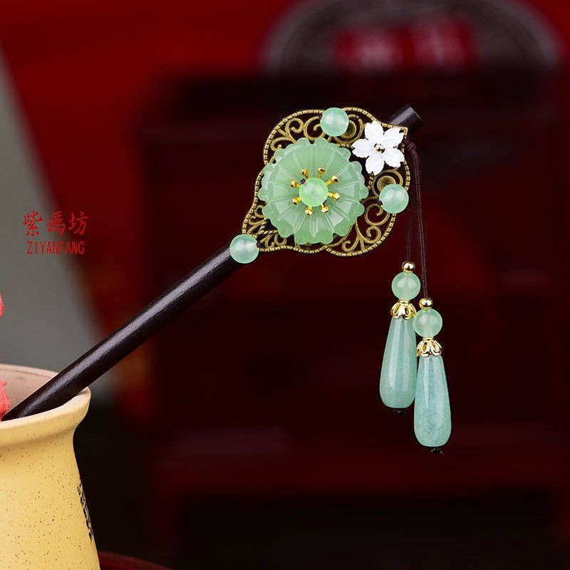 Vintage Ebony Hair Stick Green Jade Tassel Hairpin For Hanfu Cheongsam