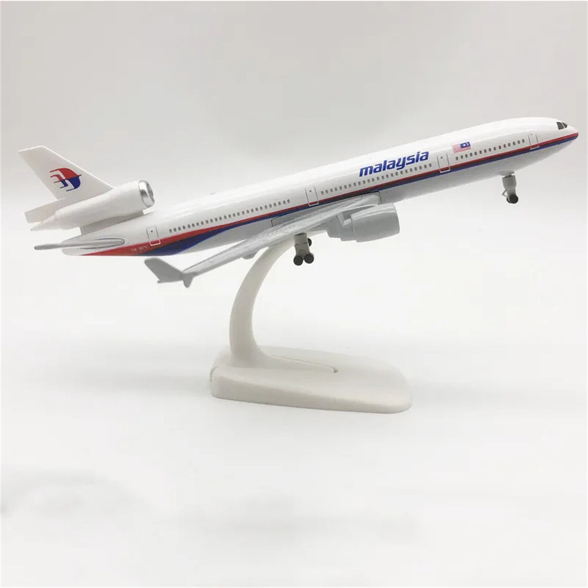1:400 Malaysia MD11 MD-11 Airplane Alloy Model Souvenir Static Display Gift I