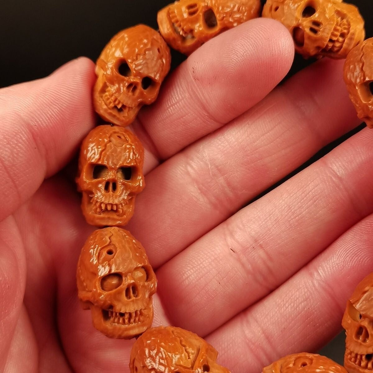 New Olive Nut Carved Skull Bracelet Beads Chain Handcraft Collection