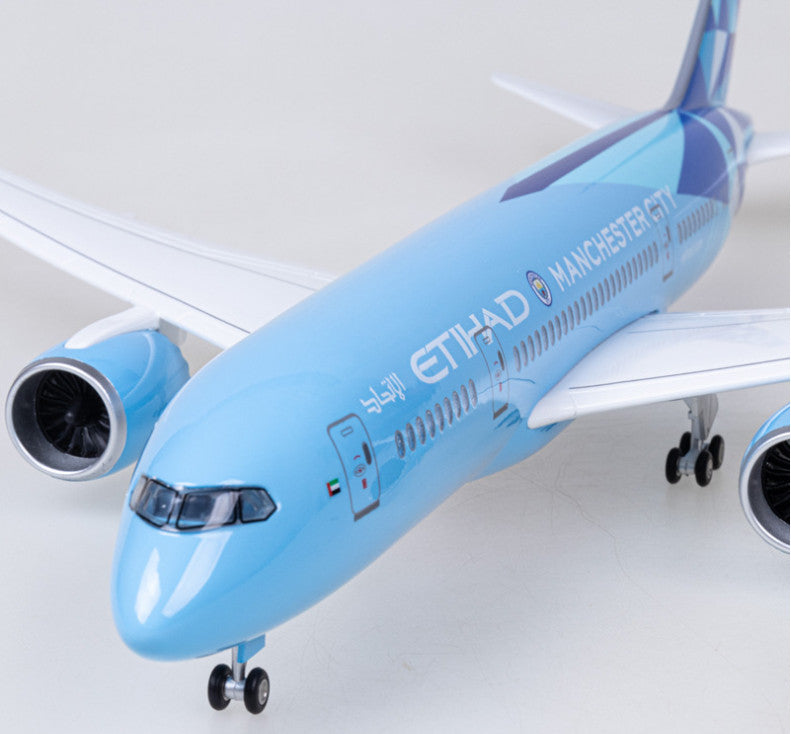1:130 43CM ETIHAD MACHESTER CITY BOEING 787 Airplane Landing Gear Resin Model