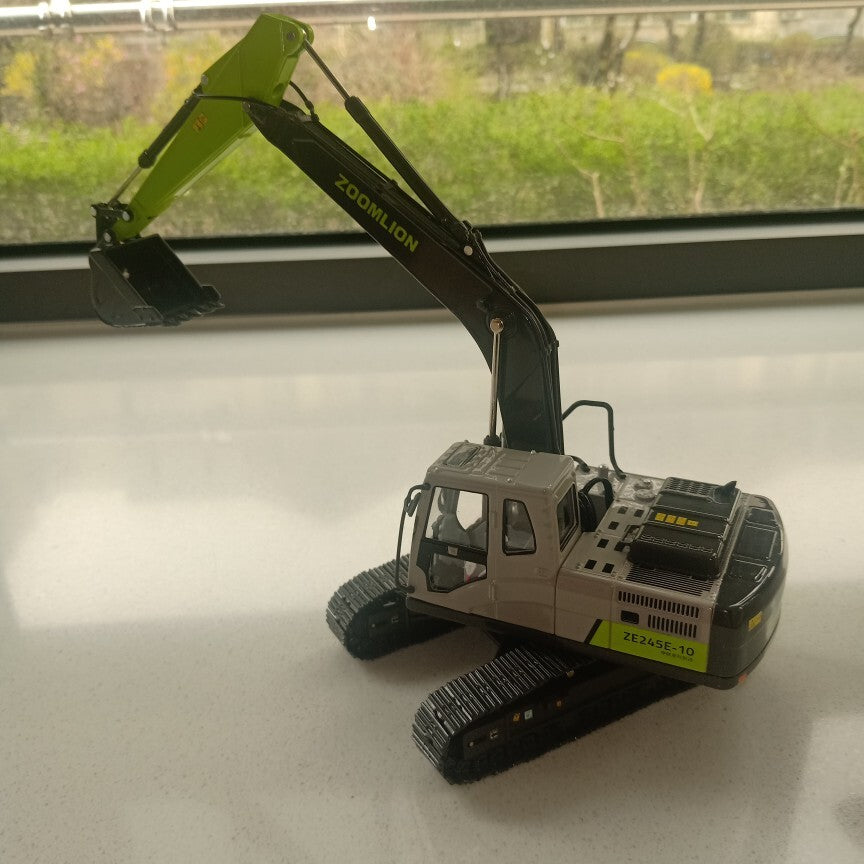 1:43 ZOOMLION ZE245E-10 Excavator Construction Machinery Vehicle Diecast Model