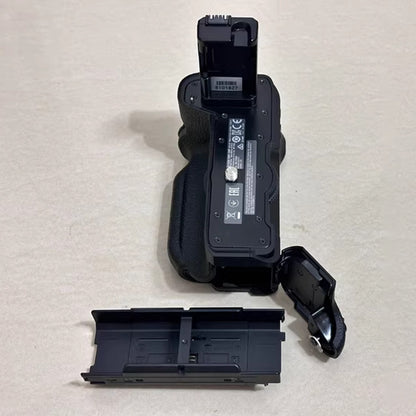 Sony VG-C2EM Battery Grip for A7II/A7rII/A7sII – Dual NP-W50, Vertical Controls