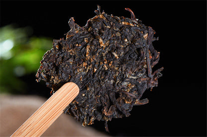 Yunnan Sun Dried Ancient Arbor Tree Dian Hong Dianhong Black Tea Cake 357g