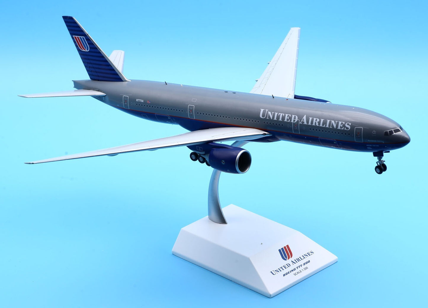 JC Wings 1:200 United Airlines Boeing B777-200 Diecast Aircraft Jet Model N777UA