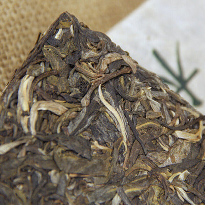 250g High Mountain Arbor Tree Pu'er Tea Brick Gift Yunnan Pu-erh Green Tea