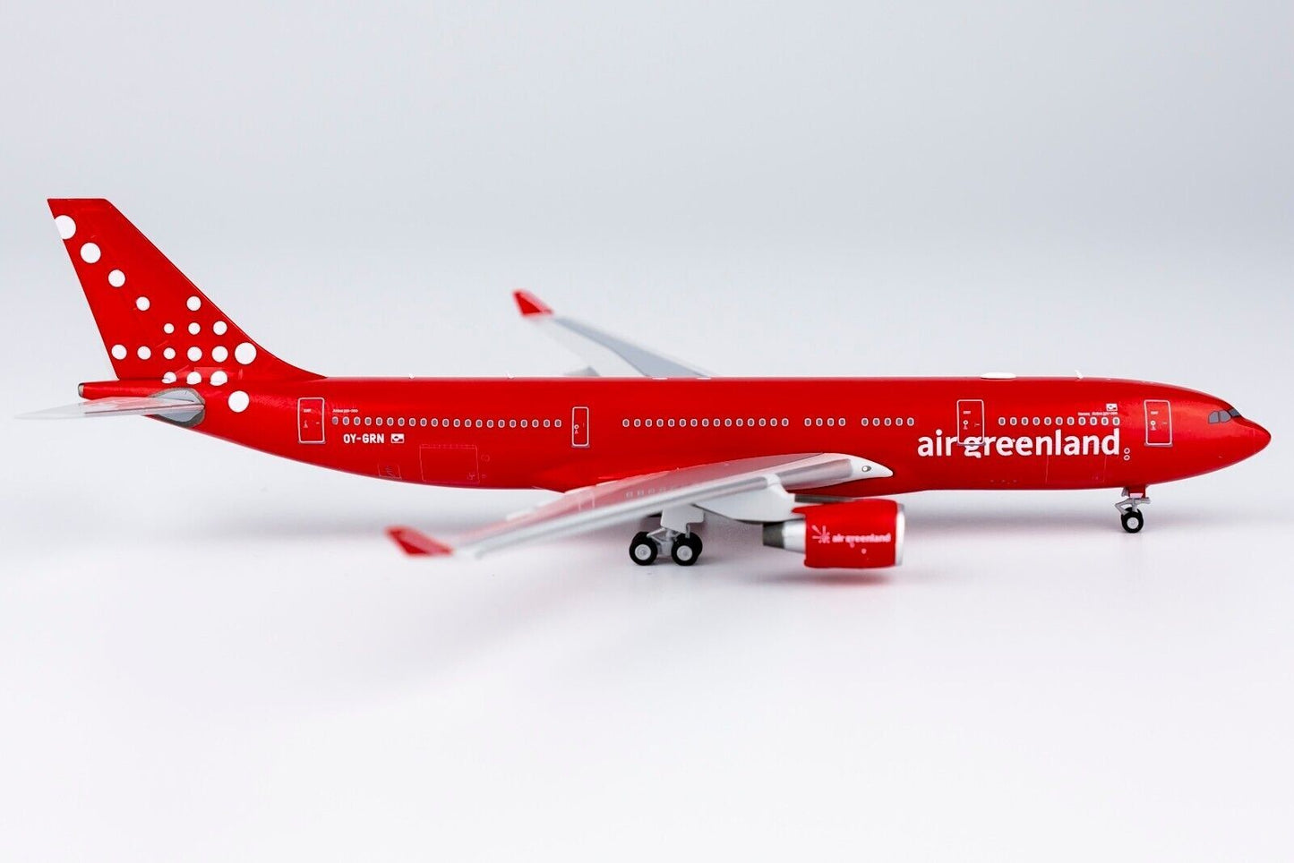 1:400 NG Model Air Greenland AIRBUS A330-200 Passenger Airplane Diecast Model