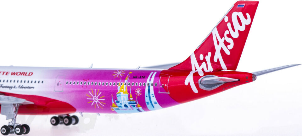 1:400 Phoenix Air Asia AIRBUS A330-300 Passenger Airplane Diecast Aircraft Model