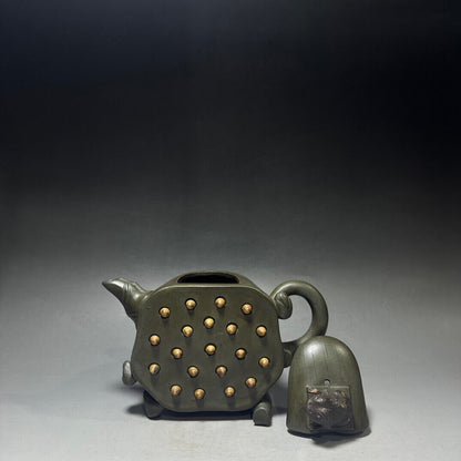 Chinese Yixing Zisha Clay Handmade Exquisite Teapot （莲蓬壶 底款：蒋蓉）