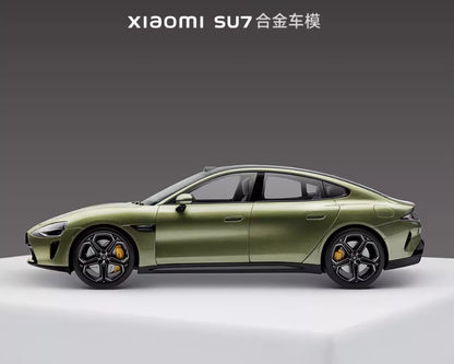 1:18 28CM Xiaomi Original Factory SU7 Car Vehicle Sedan Diecast Model Green