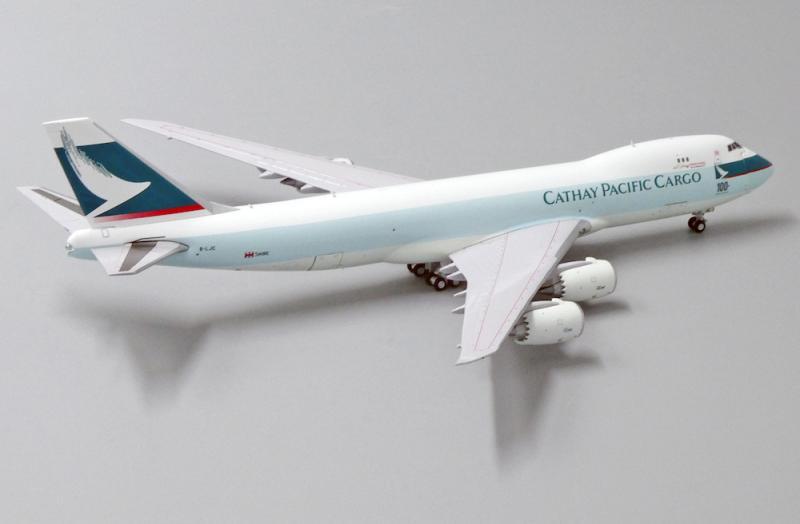 1:400 JC Wings CATHAY PACIFIC BOEING B747-8F Passenger Airplane Diecast Model
