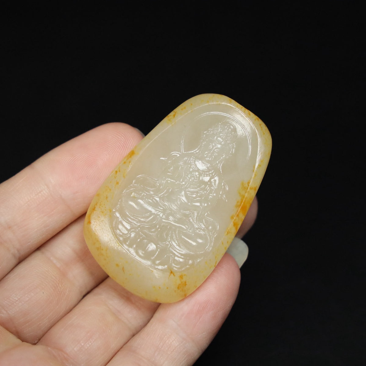 Chinese Natural Hetian Jade Hand-carved Exquisite Guanyin Pendant 30327