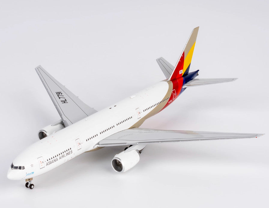 1:400 NGmodels ASIANA AIRLINES BOEING 777-200ER Passenger Airplane Diecast Model