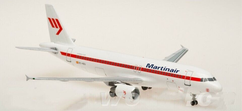 1:400 AeroClassics Martinair AIRBUS A320 Passenger Aircraft Diecast Plane Model