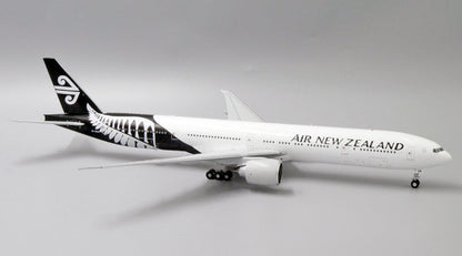 1:200 37CM JC Wings AIR NEW ZEALAND BOEING 777-300ER Airplane Diecast Model