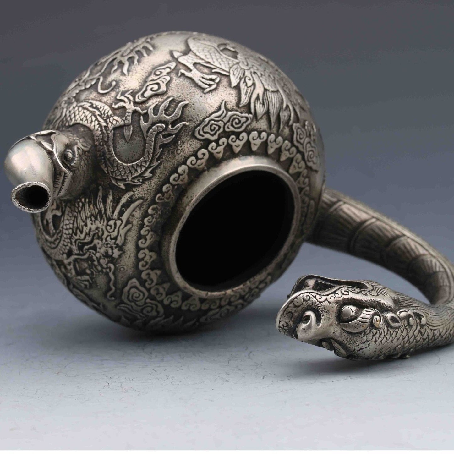 Collection Chinese Tibetan Silver Hand-Carved Dragon Teapot