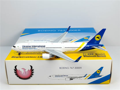 1:400 Phoenix Ukraine International B767-300ER Airplane Diecast Aircraft Model