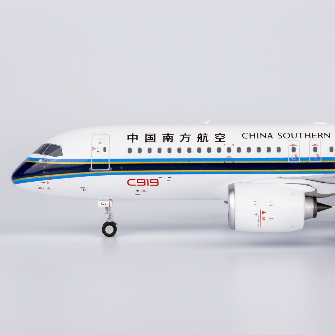 1:200 Southern CCP China Southern Comac C909 B-657J Airplane Diecast Model