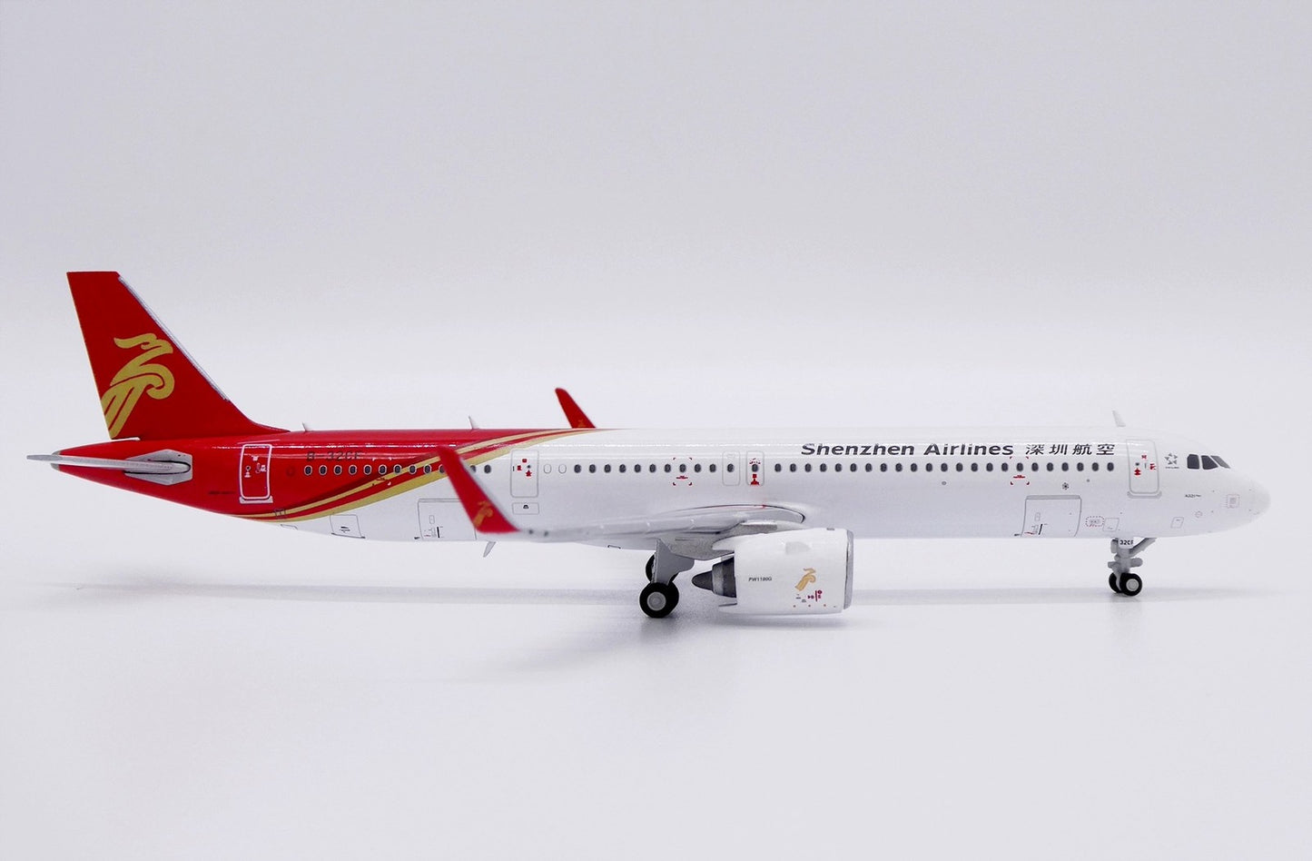 1:400 JC Wings Shenzhen Airlines Airbus A321neo Passenger Diecast Plane Model