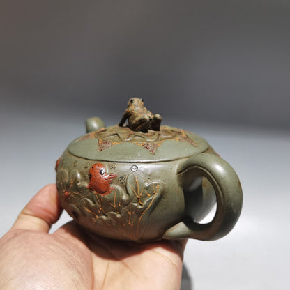 Chinese Yixing Zisha Clay Handmade Exquisite Teapot （青蛙荷叶壶 底款：蒋蓉）