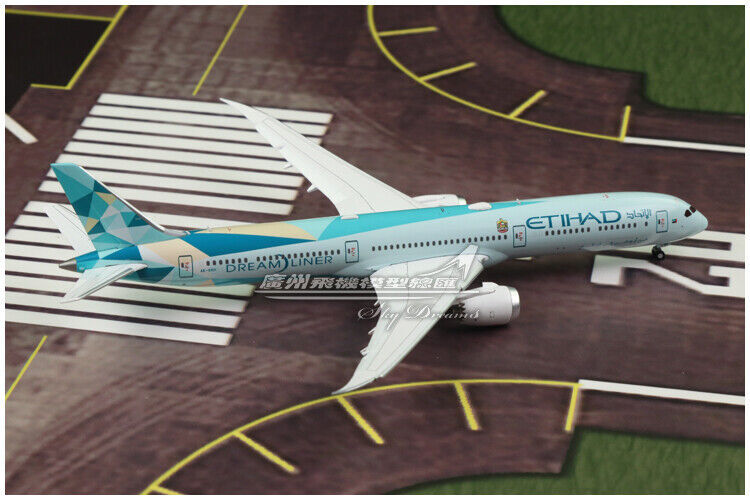 1:400 JC Wings ETIHAD BOEING 787-10 Passenger Airplane Flap Down Diecast Model