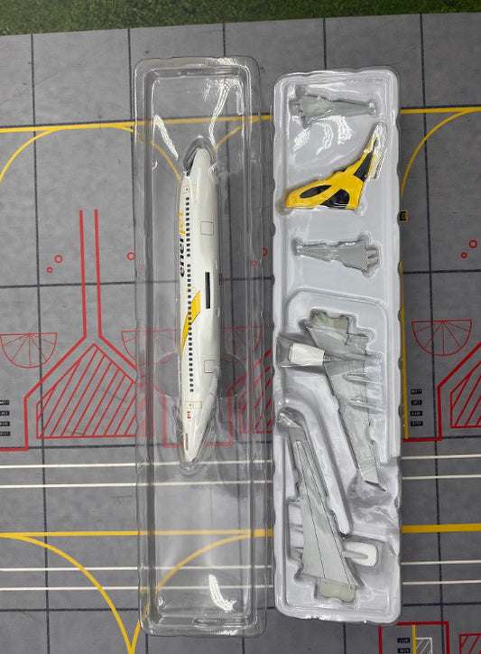1:200 Hogan ENERJET Boeing 737-800 Passenger Airplane ABS Plastic Aircraft Model