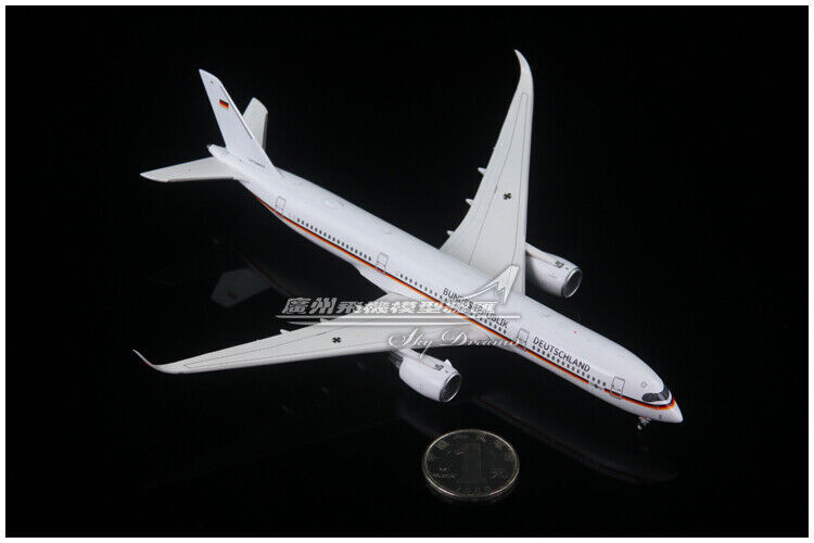 1:400 JC Wings LUFTWAFFE AIRBUS A350-900XWB Passenger Airplane Diecast Model