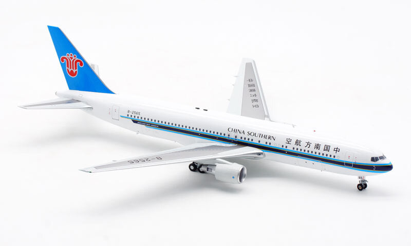 1:200 Aviation CHINA SOUTHERN BOEING B767-300ER Airplane Diecast Plane Model