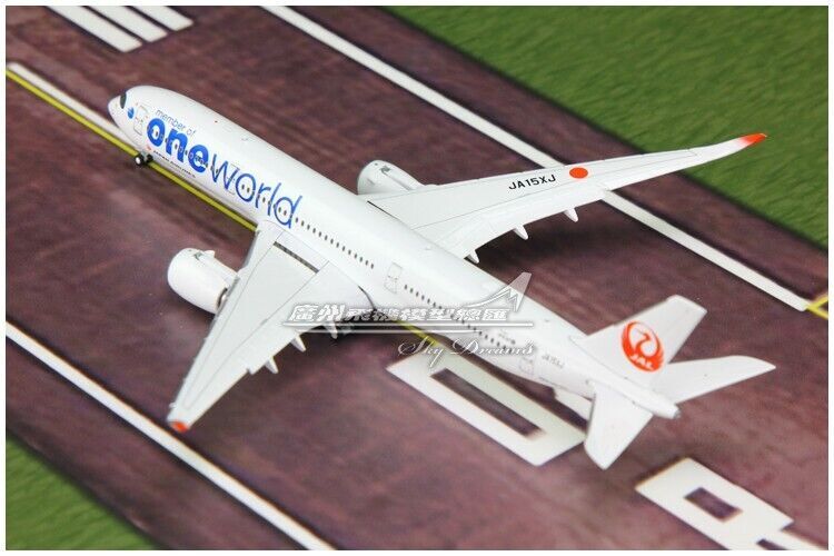 1:400 JC Wings JAPAN AIRLINES Oneworld A350-900 Airplane Flap Down Diecast Model