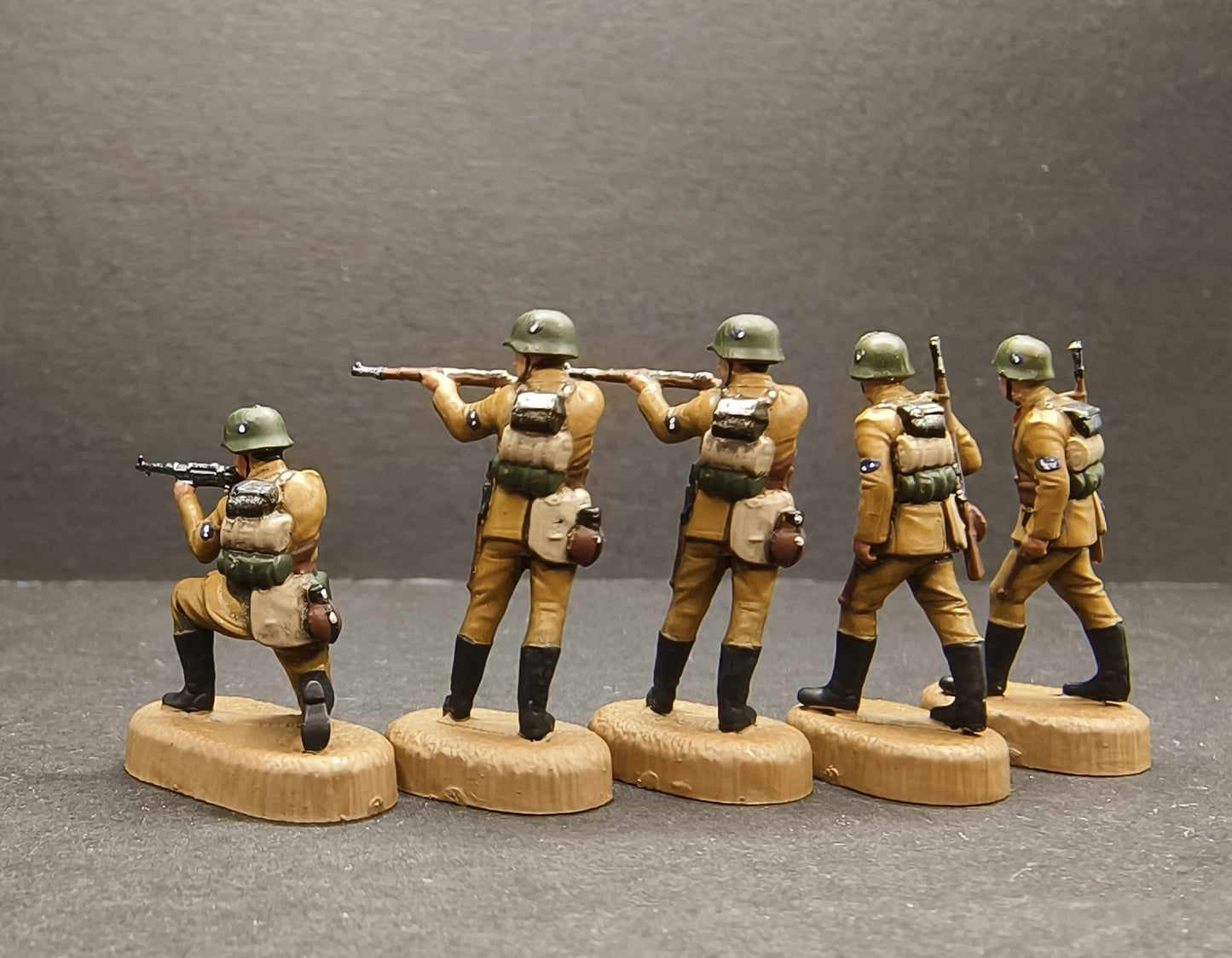 1/72 5Pcs World War II National Army Soldier Model