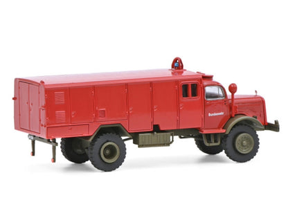 1:87 Schuco MB LG 315 TLF 2400# Classic Fire Truck Engine Vehicles Diecast Model