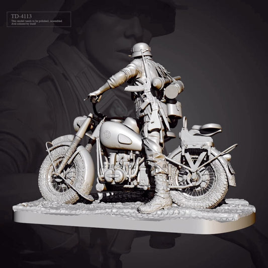 90mm resin figure model WW II European Army Motorcyclists (with motorcycles)