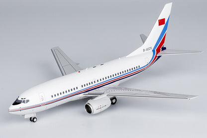 1/200 China Air Force B737-700 B-4025 aircraft model limited edition