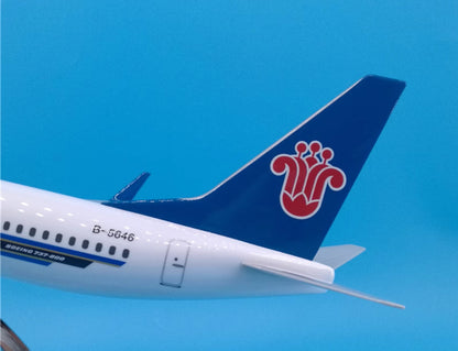 40CM CHINA SOUTHERN BOEING 737-800 B-5646 Passenger Airplane Resin Plane Model