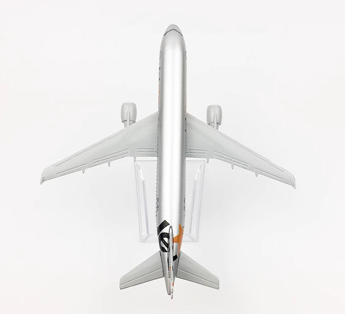 16CM Jetstar AIRBUS A320 Passenger Aircraft Plane Diecast Airplane Model