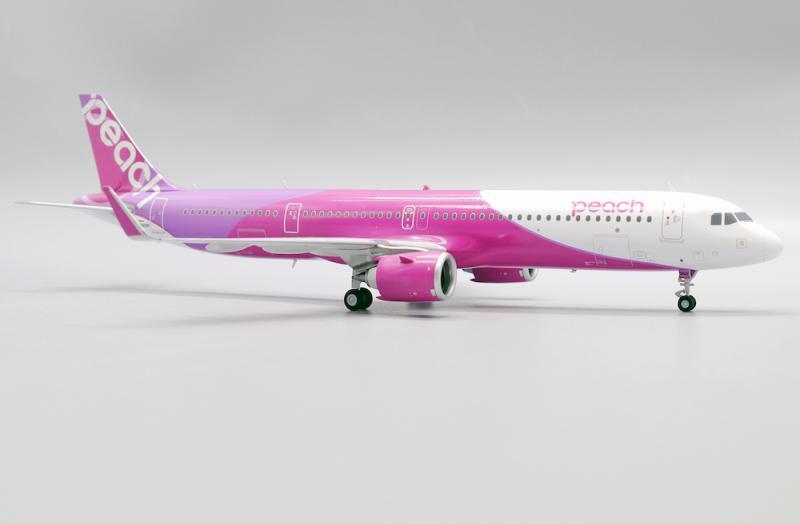 1:200 JC Wings Peach AIRBUS A321neo Passenger Airplane Diecast Aircraft Model