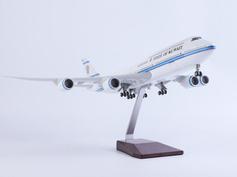 1:160 47CM STATE OF KUWAIT BOEING 747-8 Plane Landing Gear Resin Aircraft Model