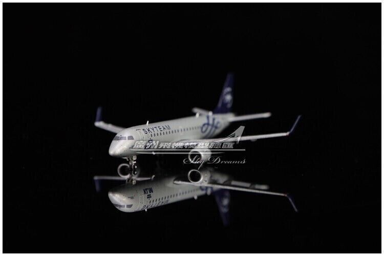 1:400 JC Wings KLM SKYTEAM ERJ-190 Passenger Airplane Diecast Aircraft Model
