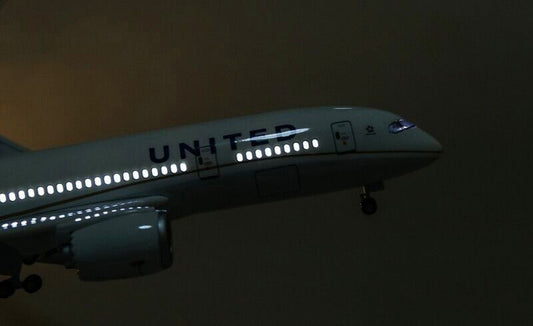 44CM UNITED BOEING 787 Airplane Led Sound-controlled Light Resin Aircraft Model