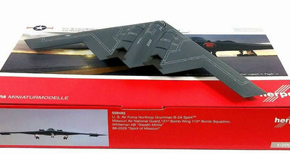 herpa US B-2A Spirit Stealth Millitia 1/200 diecast plane model